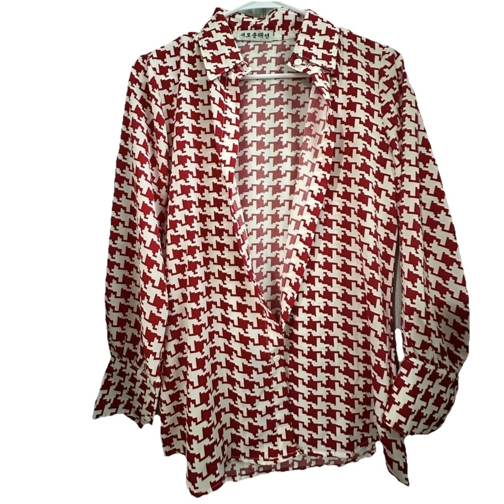 새로운매력 Women's Red/White Houndstooth Collared Button-Up Long Sleeve Blouse S
